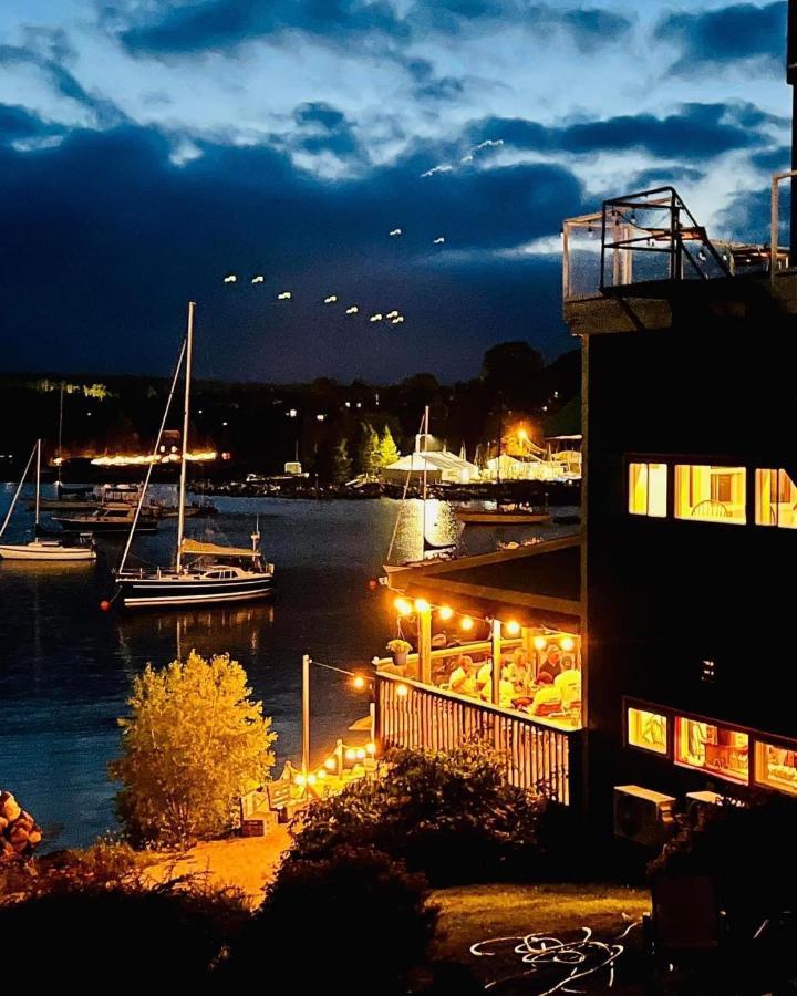 The Tuna Blue Inn Hubbards Extérieur photo