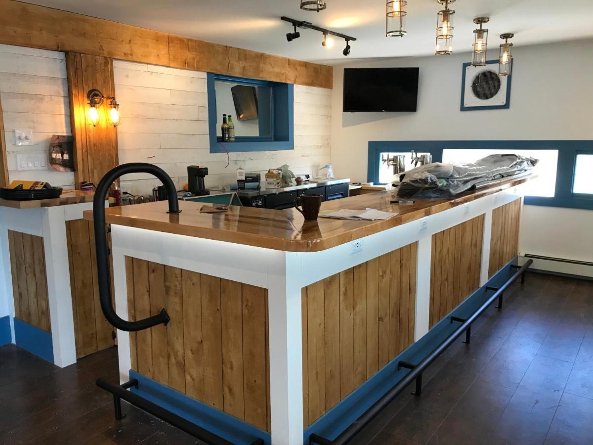 The Tuna Blue Inn Hubbards Extérieur photo
